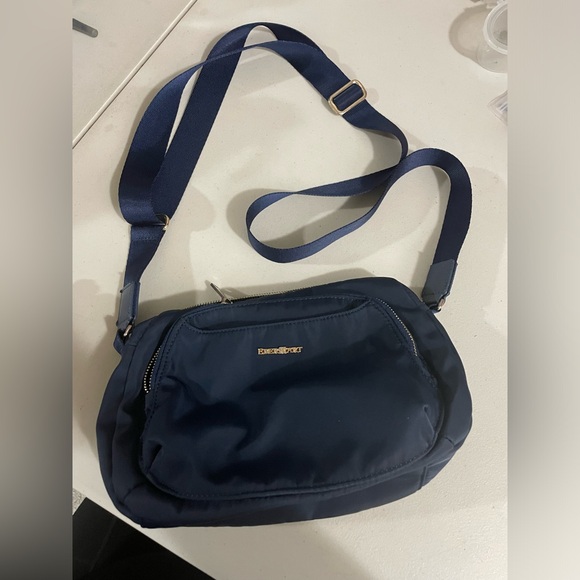 Eber Hart Dark Blue Crossbody Bag - Picture 1 of 6